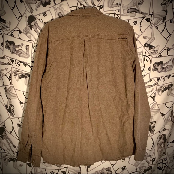 Lightweight Brown Oakley Buttondown Shirt - Picture 3 of 4